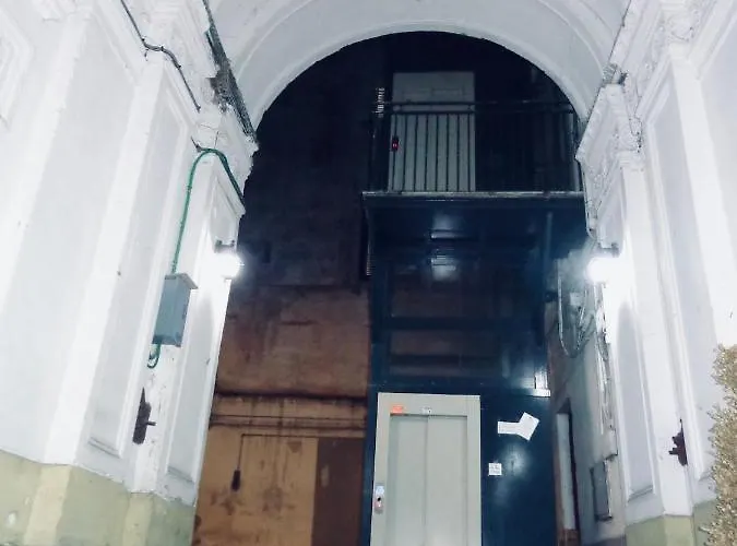 Bed & Breakfast Central Nest Napoli