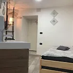 Central Nest Nocleg ze śniadaniem Neapol