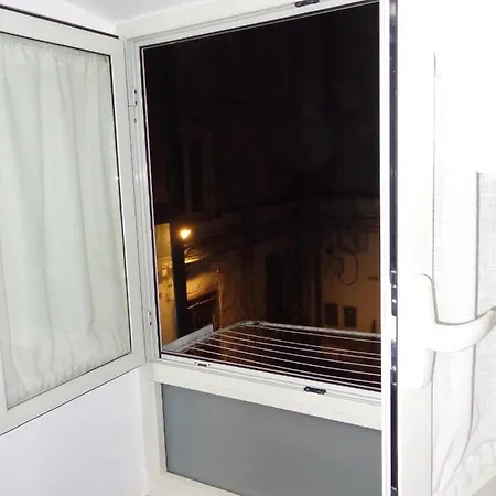 Oda ve Kahvaltı Central Nest 3*