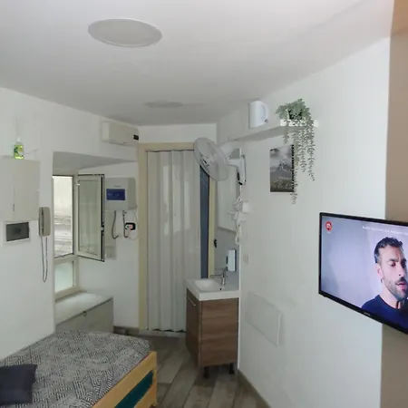 Oda ve Kahvaltı Central Nest 3*