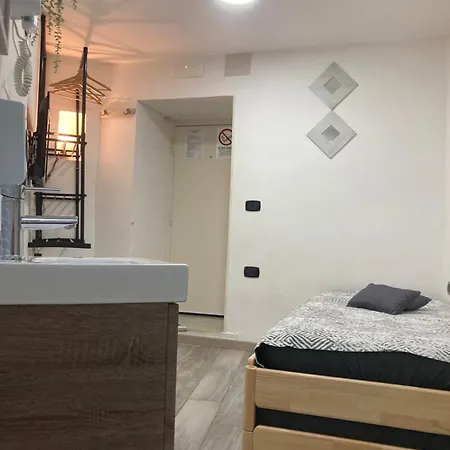 Central Nest Oda ve Kahvaltı Napoli